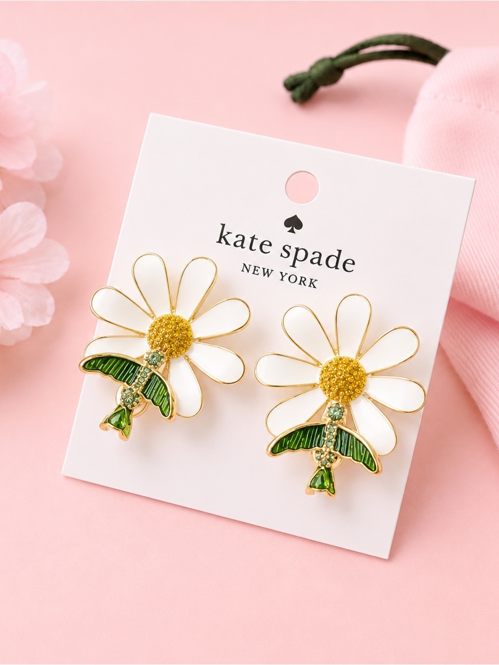 kate spade White and Green Daisy Stud Earrings
